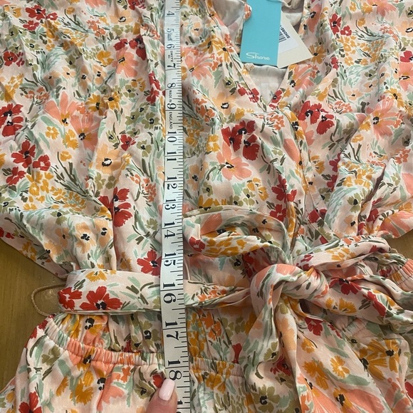 Shore Women’s Willow Shorts Romper Resort Pockets Floral Pockets New size M - Picture 7 of 14